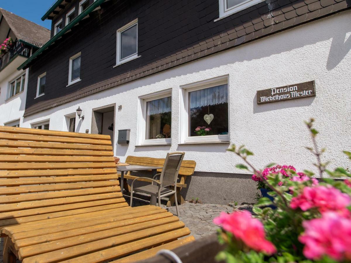 Bauernhofpension Wiebelhaus-Mester Lennestadt Exterior foto